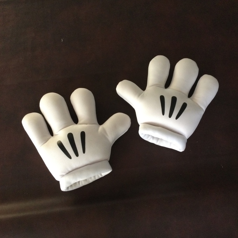 Mickey Mouse padded gloves